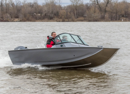 Лодка VOLZHANKA 44 FISH карбон/серая